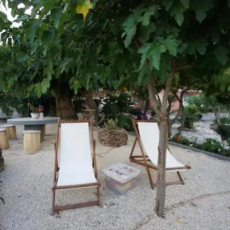 My Home, 2 Bedroom House With Bbq And Garden Divarata Exterior photo