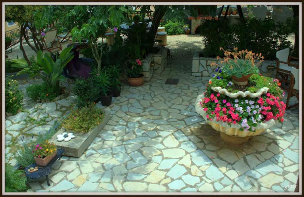 My Home, 2 Bedroom House With Bbq And Garden Holiday home *